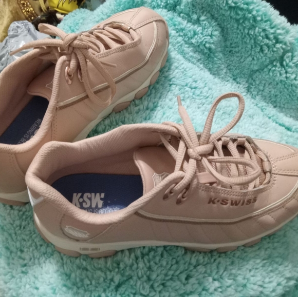 Rose K-Swiss sneakers..worn only once - Picture 2 of 4